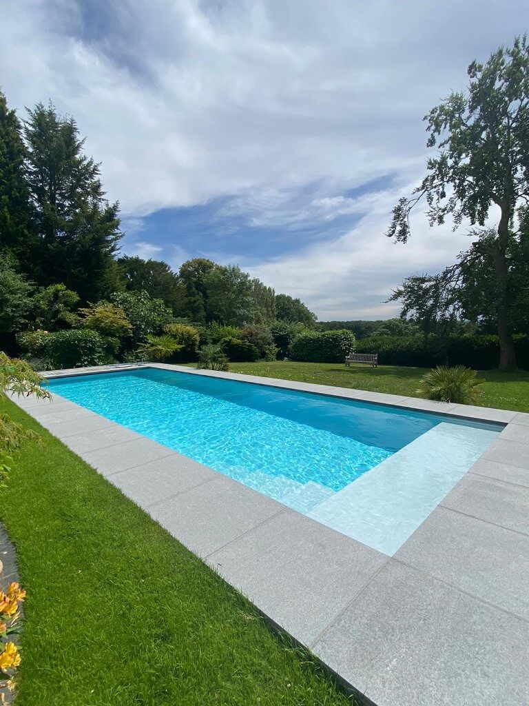 G633 grey mountain light / randsteen Binnenhoek 90°