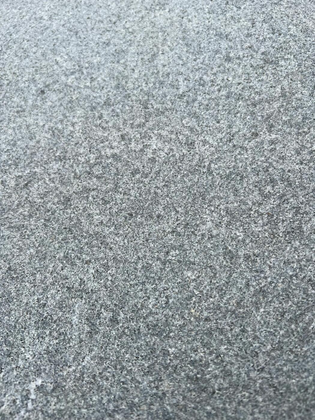 Randsteen g654 Grey Mountain natuursteen rechte neus prijs per stuk - Randsteen